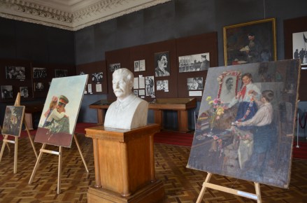 Artwork displaying Stalin's cult of personality